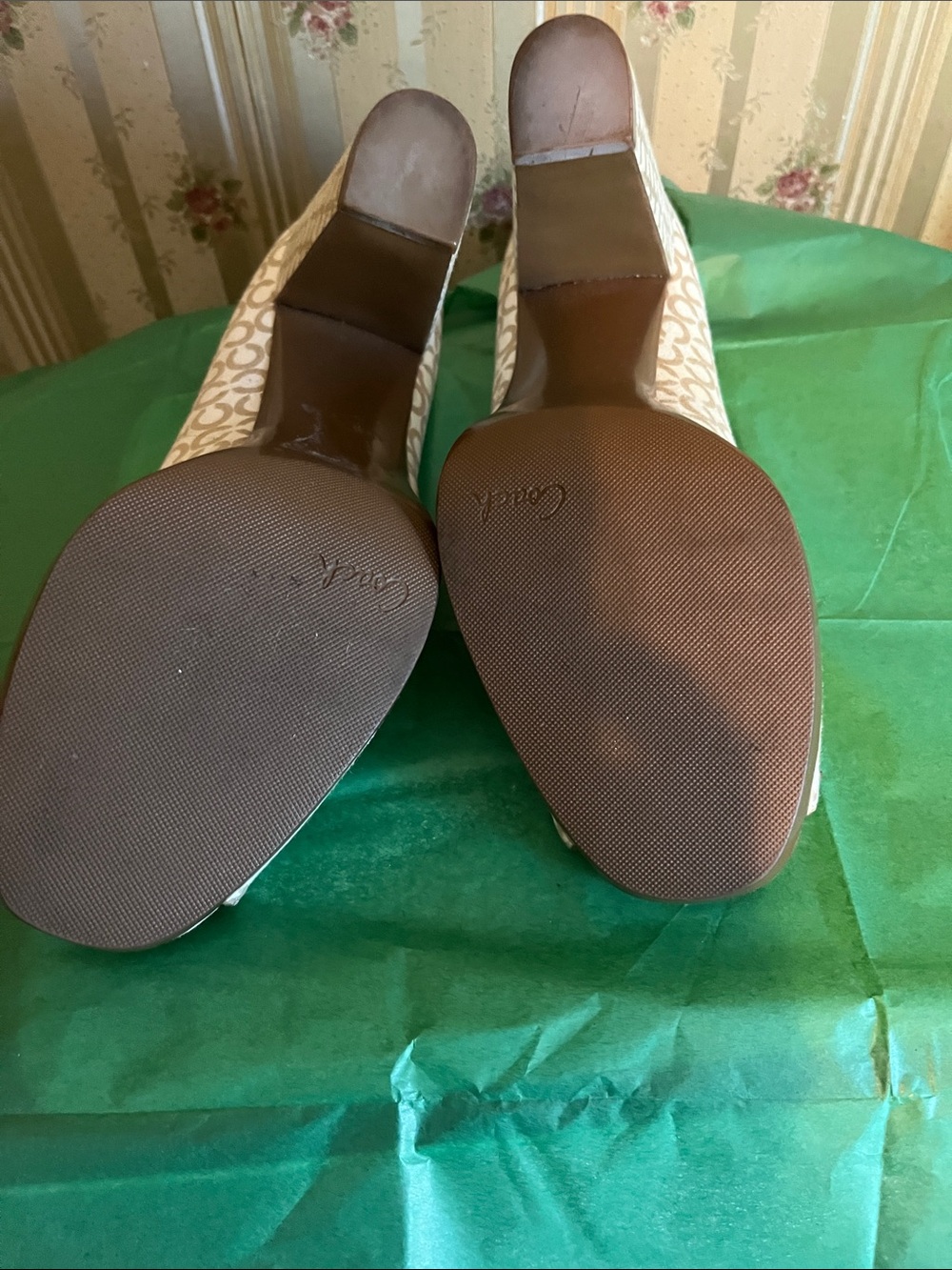 Coach Signature Corey Perp Toe Heels - Picture 6 of 10